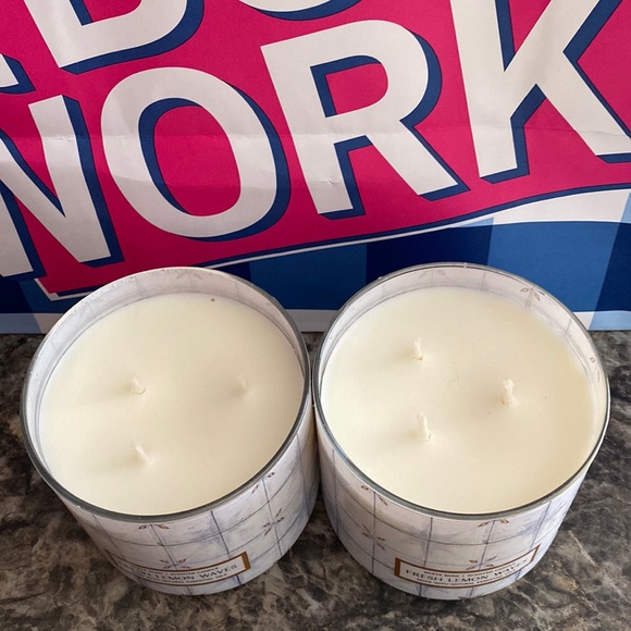 Bath & Body Works 3-Wick candles - Picture 4 of 7